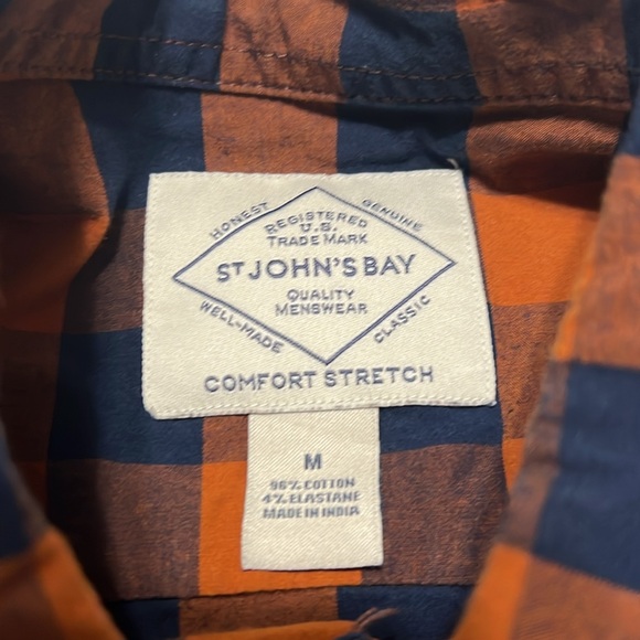 St. John’s Bay Button Down - Picture 2 of 3